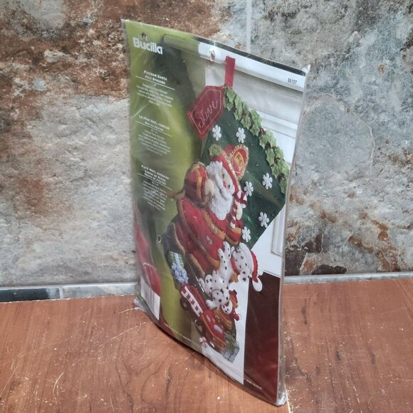 Plaid Bucilla Felt Stocking Kit 2008 Fireman Santa Dalmatian Dog 18" 86107 - Picture 10 of 11